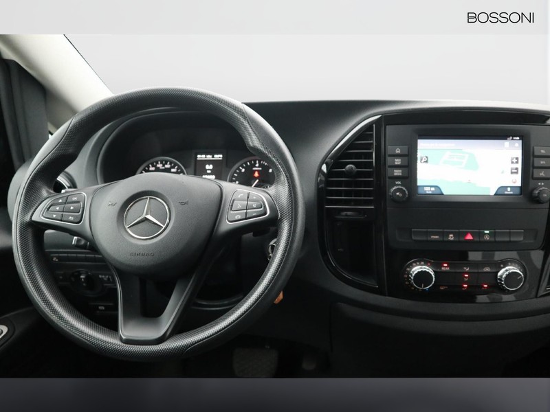 13 - Mercedes Vans Vito 114 cdi long tourer pro auto my20