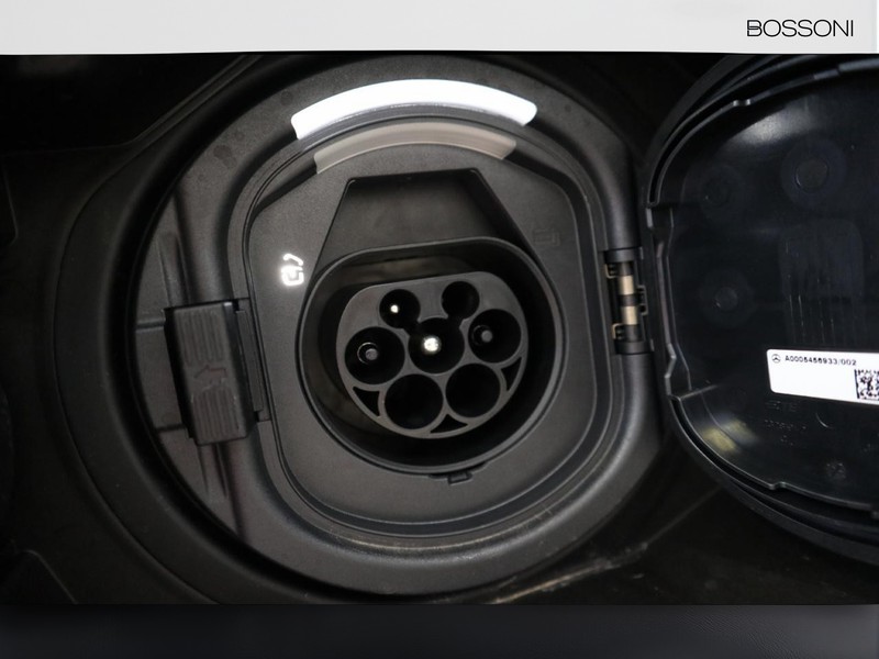 19 - Mercedes Classe A 250 e plug-in-hybrid amg line advanced plus speedshift dct amg 8g