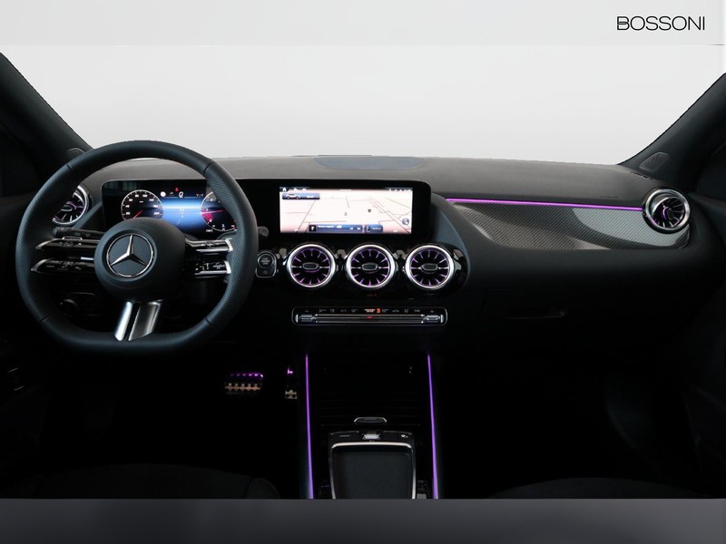 13 - Mercedes GLA 200 d amg line premium 4matic 8g-dct