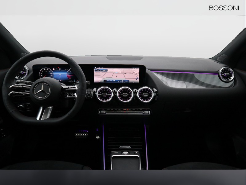 13 - Mercedes GLA 200 d amg line premium 4matic 8g-dct