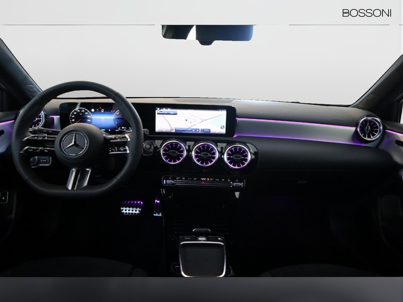 13 - Mercedes Classe A 250 e plug-in-hybrid amg line premium speedshift dct amg 8g