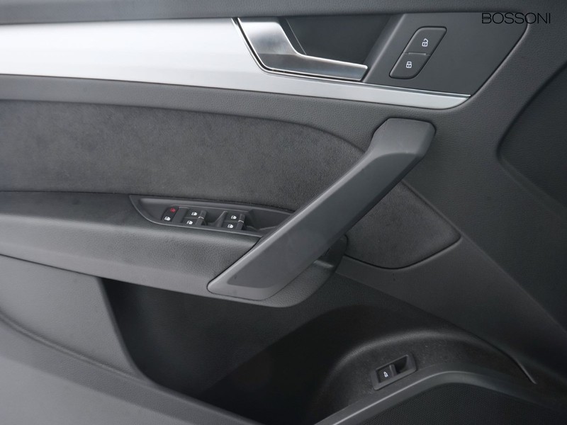 13 - Audi Q5 40 2.0 tdi mhev 12v s line quattro s tronic