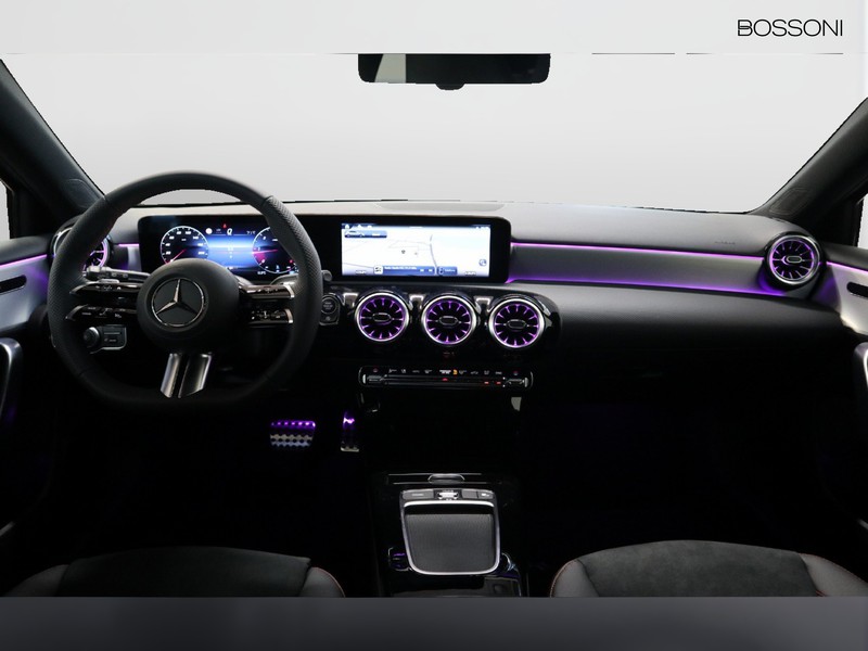 13 - Mercedes Classe A 200 d amg line premium speedshift dct amg 8g