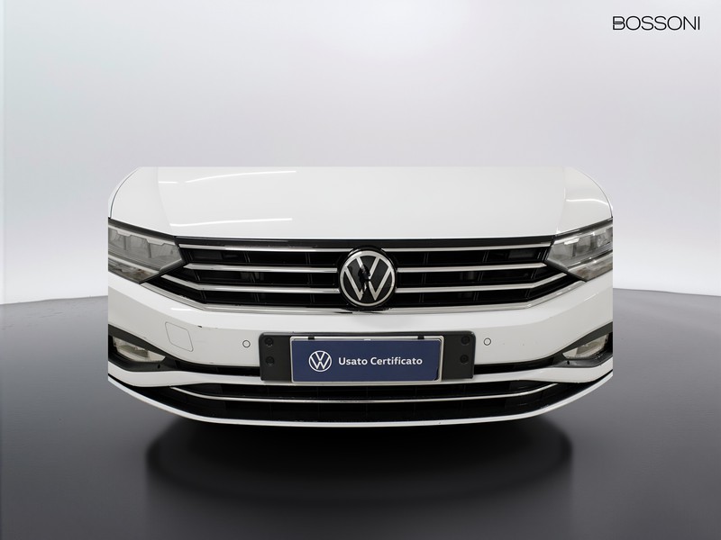 13 - Volkswagen Passat variant 2.0 tdi scr evo 150cv business dsg