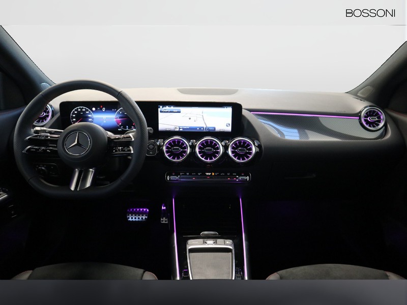 13 - Mercedes GLA 200 d amg line premium 4matic 8g-dct