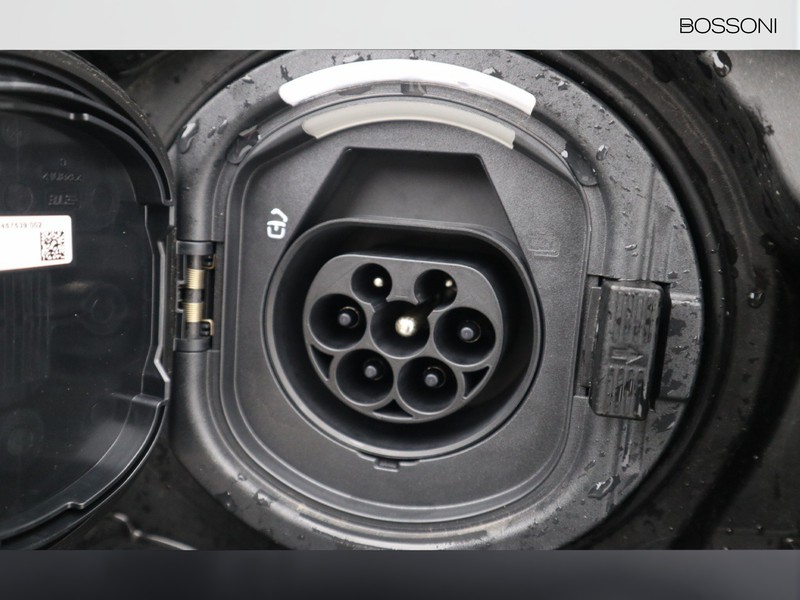 19 - Mercedes GLC coupe 300 de plug in hybrid amg line premium tech 4matic 9g-tronic