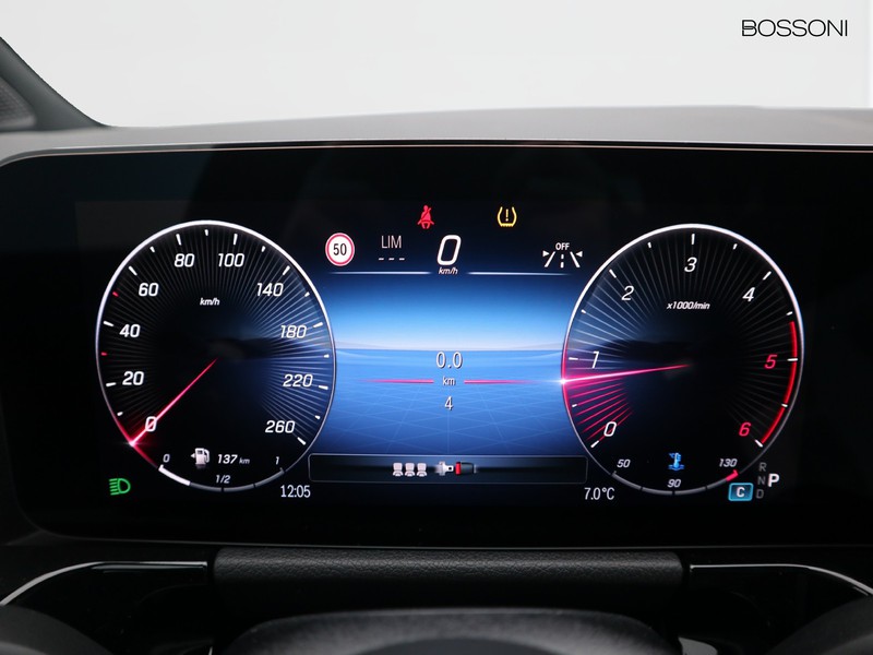 7 - Mercedes GLA 200 d amg line premium 8g-dct