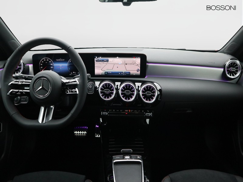 13 - Mercedes Classe A 250 e plug-in-hybrid amg line extra speedshift dct amg 8g