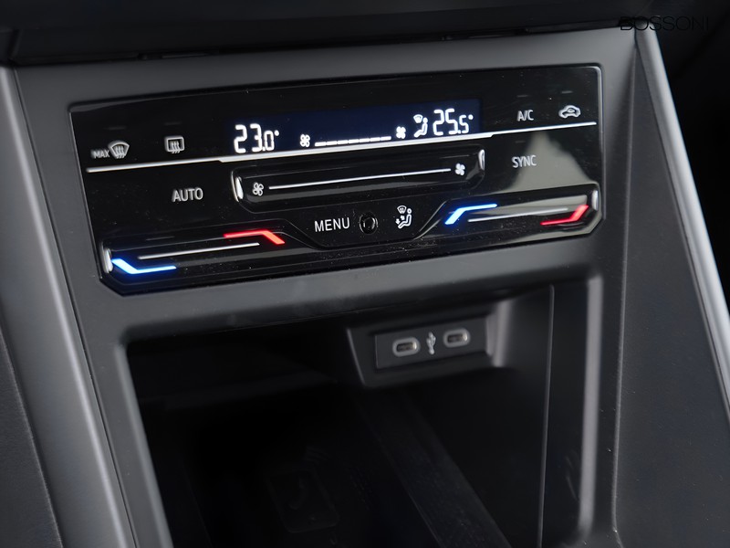 25 - Volkswagen Taigo 1.0 tsi 115cv r-line dsg