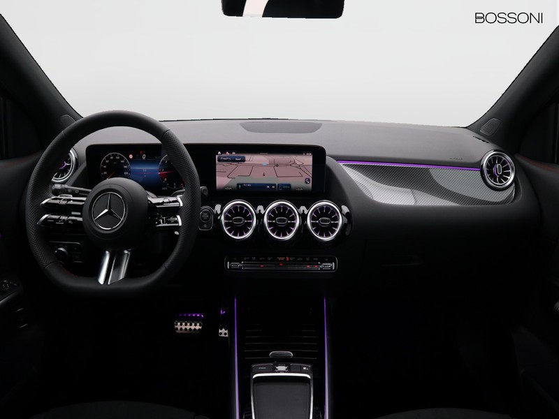 13 - Mercedes GLA 200 d amg line premium 4matic 8g-dct