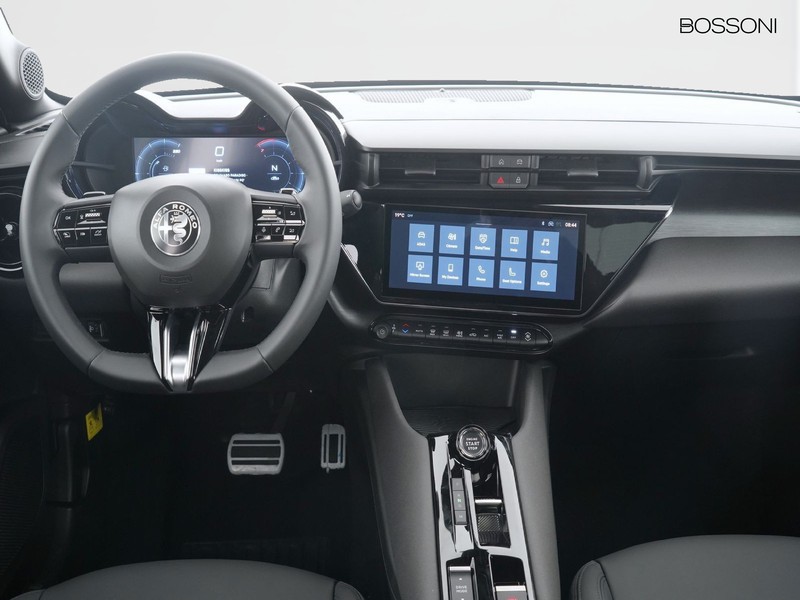 7 - Alfa Romeo Junior 1.2 hybrid 145cv ibrida edct6