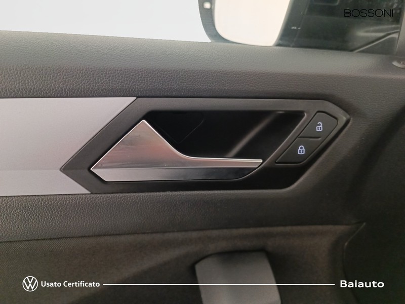 19 - Volkswagen T-Roc 2.0 tdi scr 115cv life