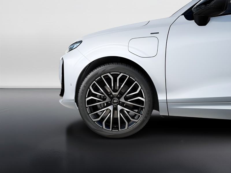 7 - Audi Q3 1.5 e-hybrid 272cv s line edition s tronic