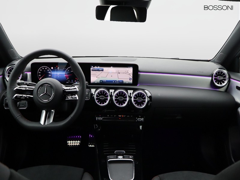 13 - Mercedes Classe A 180 d amg line extra speedshift dct amg 8g