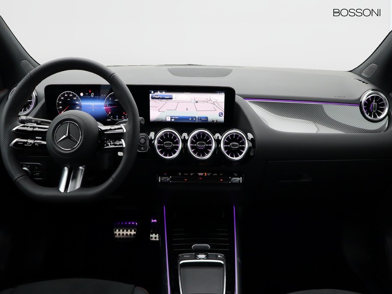 13 - Mercedes GLA 180 d amg line advanced plus 8g-dct