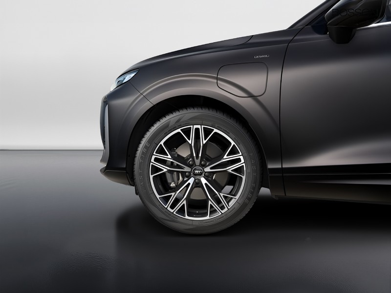 7 - Audi Q3 1.5 e-hybrid 272cv s line edition s tronic