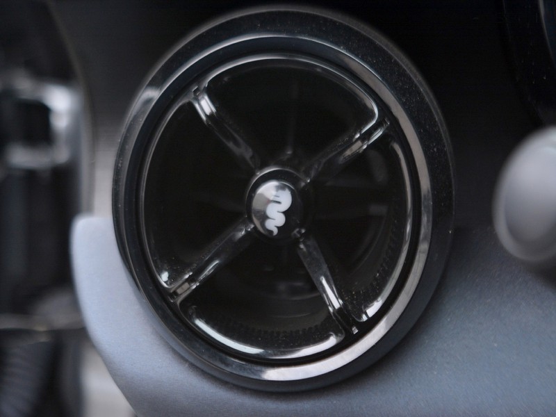 19 - Alfa Romeo Junior 1.2 hybrid 145cv ibrida edct6