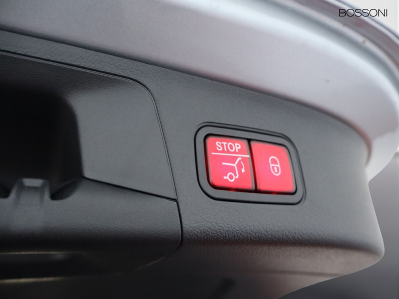 19 - Mercedes GLA 200 d amg line premium 4matic 8g-dct