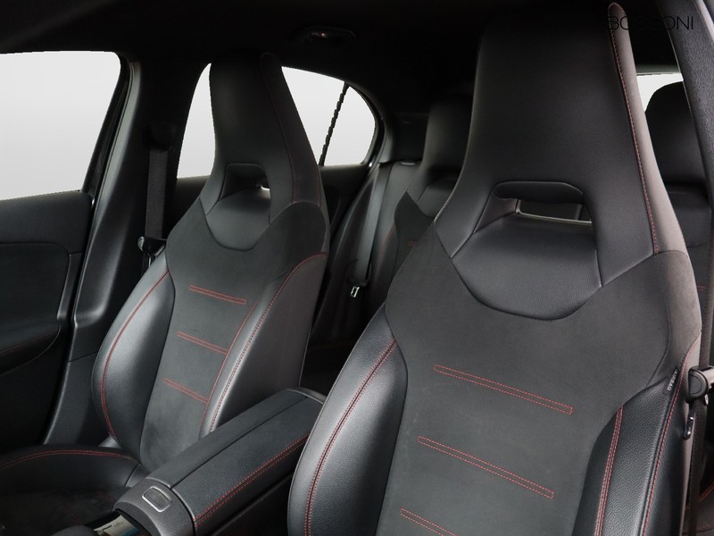 7 - Mercedes Classe A 250 e plug in hybrid (e eq-power) premium 8g-dct