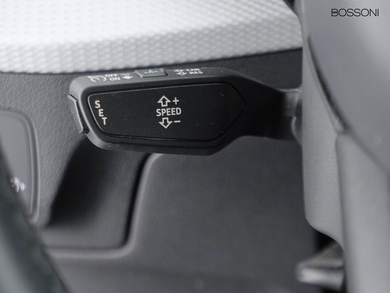 25 - Audi Q2 30 2.0 tdi admired advanced s tronic