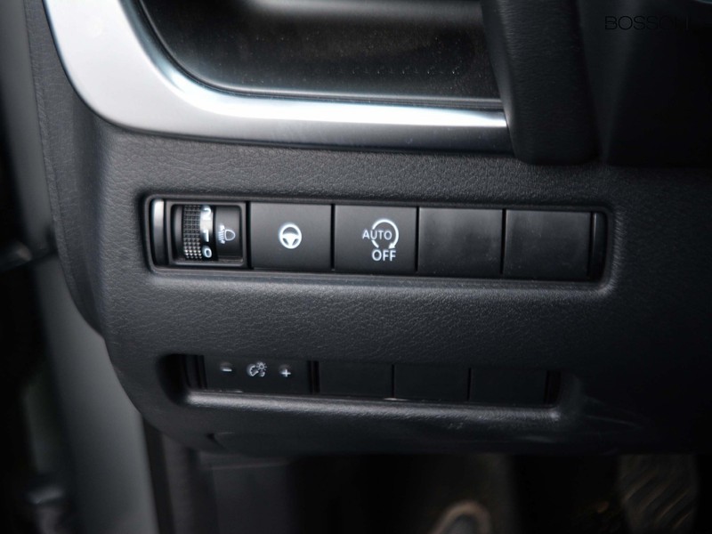 19 - Nissan Qashqai 1.3 mild hybrid 140cv n-connecta 2wd