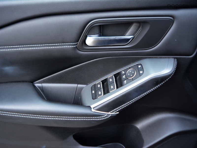 13 - Nissan Qashqai 1.3 mild hybrid 140cv n-connecta 2wd