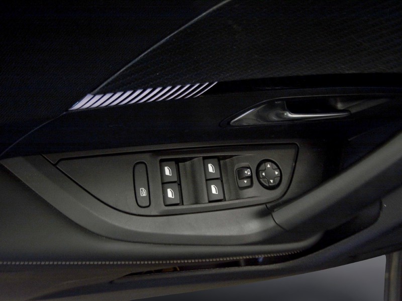 13 - Peugeot 2008 1.2 puretech 100cv allure s&s