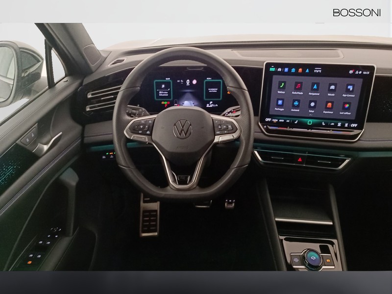 7 - Volkswagen Tiguan 2.0 tdi scr 150cv r-line dsg