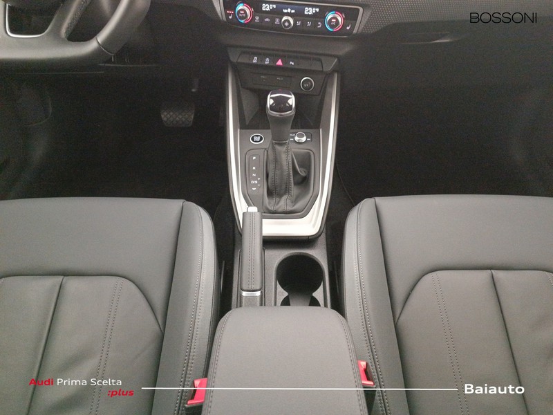 13 - Audi A1 allstreet 30 1.0 tfsi 116cv business s tronic