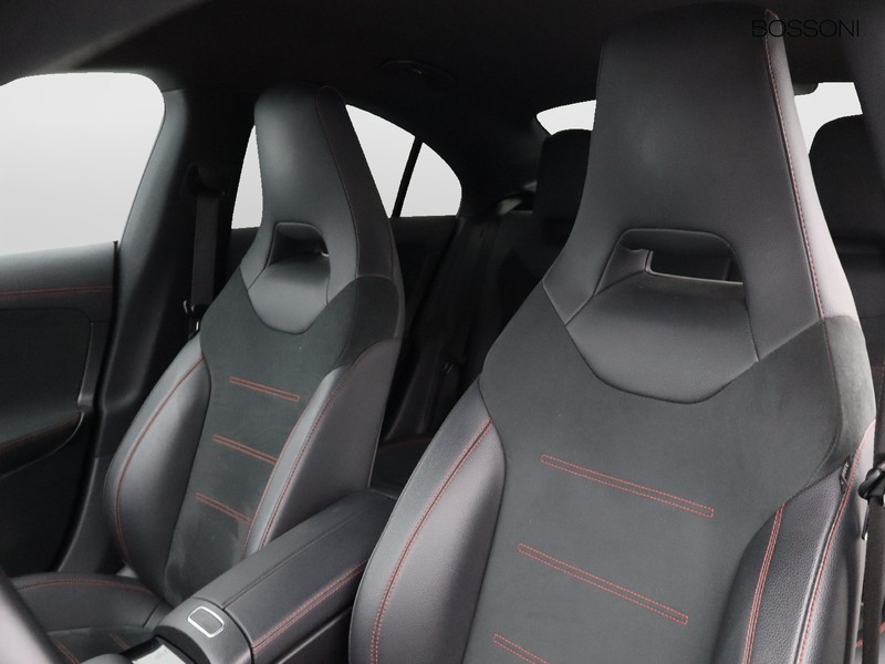 7 - Mercedes CLA coupe 180 d premium 8g-dct