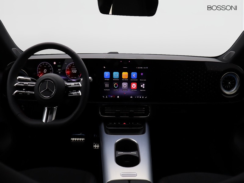 13 - Mercedes CLA 200 advanced plus 4matic auto