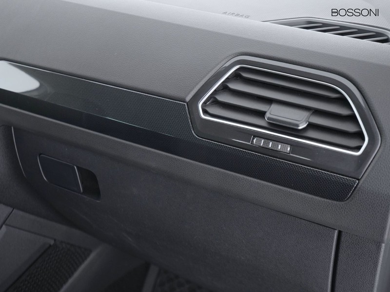 19 - Volkswagen Tiguan 2.0 tdi scr 150cv life dsg