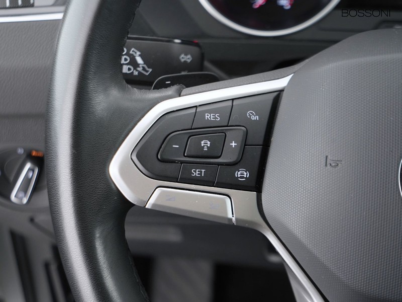 25 - Volkswagen Tiguan 2.0 tdi scr 150cv life dsg