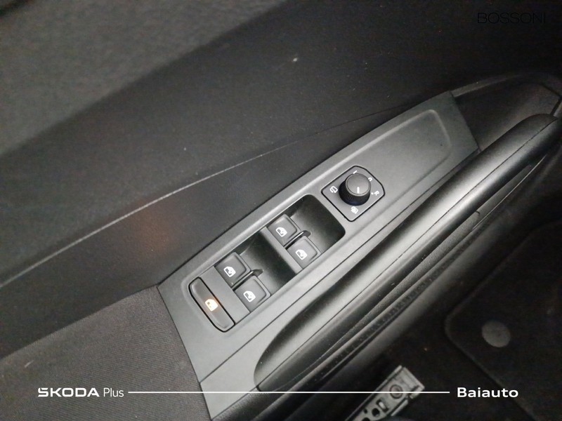 19 - Skoda Fabia 1.0 tsi 95cv selection