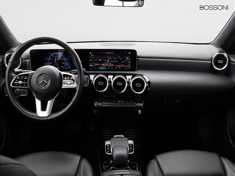 13 - Mercedes Classe A 200 sport 7g-dct