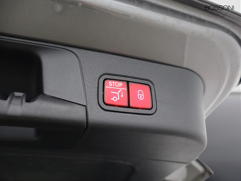 19 - Mercedes GLB 200 d progressive advanced plus 4matic 8g-dct 7p.ti