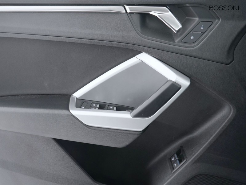 13 - Audi Q3 sportback 45 1.4 tfsi e s line edition s tronic