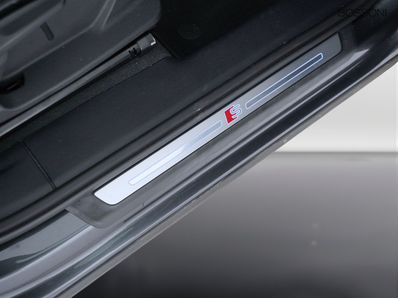 19 - Audi Q3 sportback 45 1.4 tfsi e s line edition s tronic