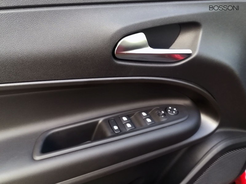 19 - Jeep Avenger 1.2 turbo 100cv altitude fwd