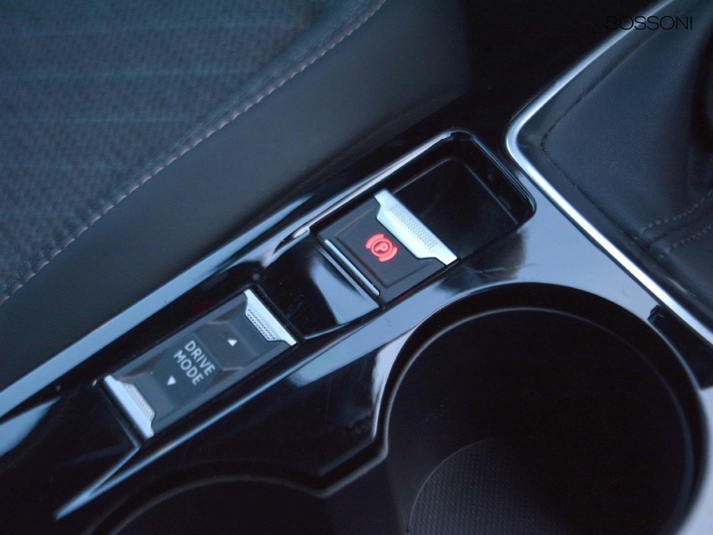 19 - Peugeot 2008 1.2 puretech 100cv allure s&s