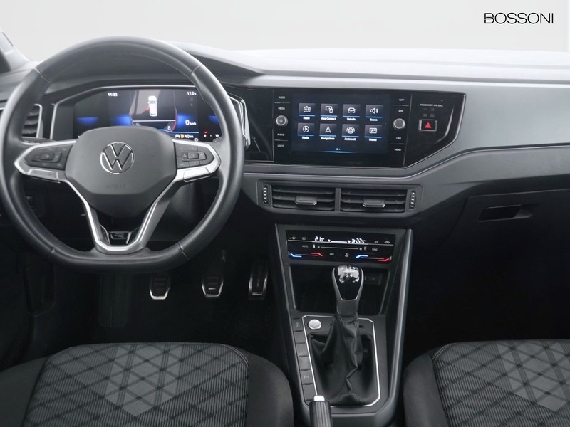 7 - Volkswagen Polo 1.0 tsi 95cv r line