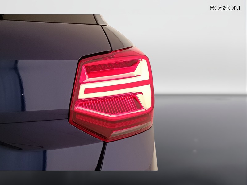 7 - Audi Q2 35 1.5 tfsi admired advanced s tronic