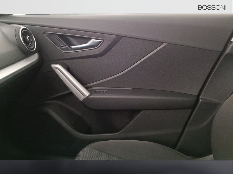 13 - Audi Q2 35 1.5 tfsi admired advanced s tronic