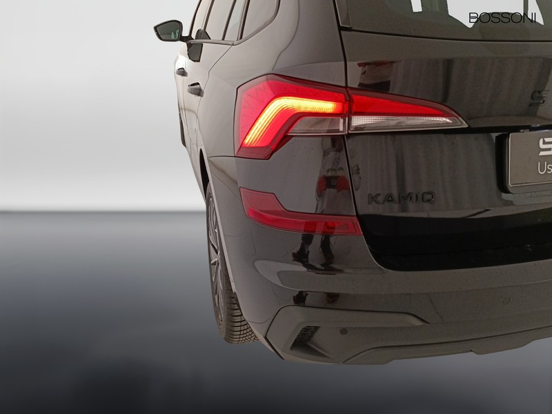 25 - Skoda Kamiq 1.0 tsi 115cv black dots dsg