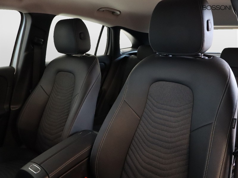 7 - Mercedes GLA 180 d progressive advanced 8g-dct