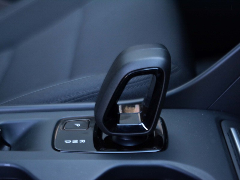 19 - Volvo XC40 1.5 t4 recharge plug-in-hybrid inscription expression geartronic my21