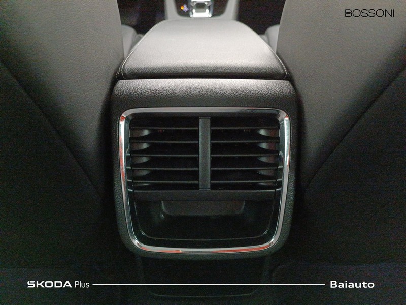 13 - Skoda Octavia wagon 2.0 tdi evo scr 150cv style dsg