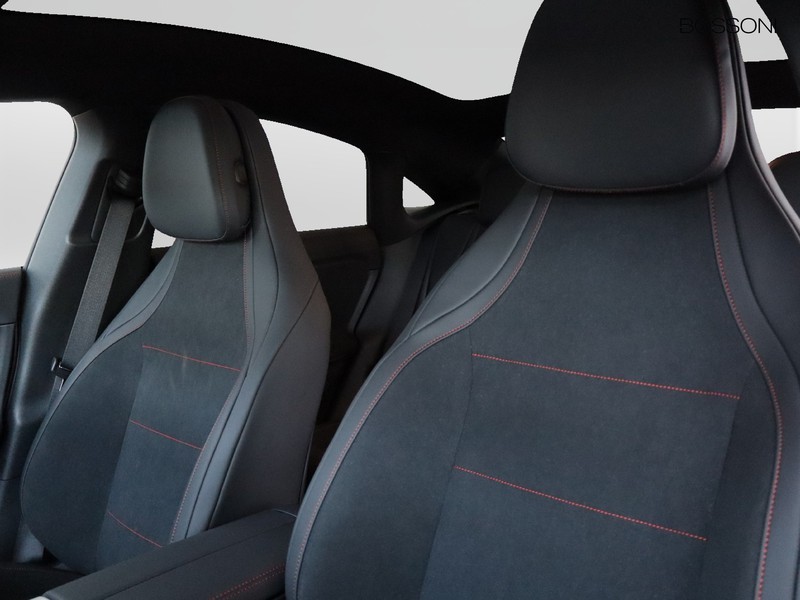 7 - Mercedes CLA 200 premium auto