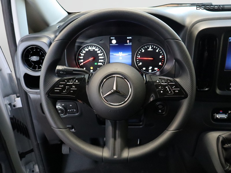 13 - Mercedes Vans Vito furgone 114 cdi long pro