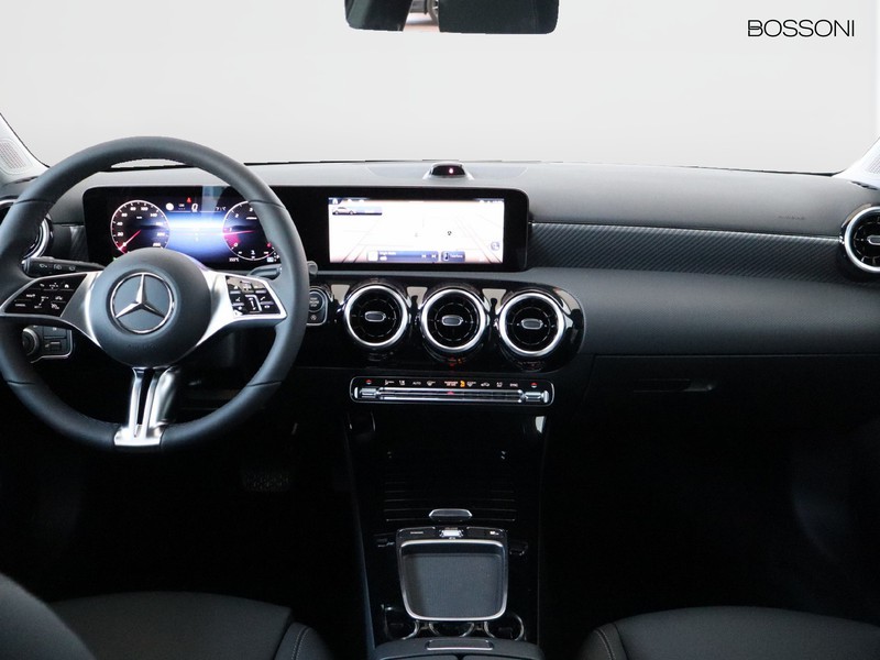 13 - Mercedes Classe A 180 d progressive extra speedshift dct amg 8g